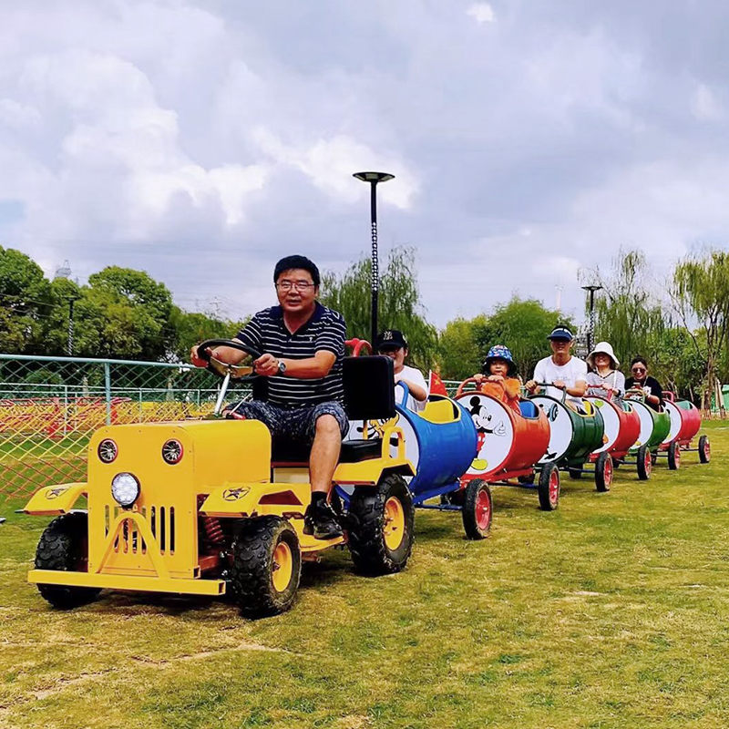 Tractor eléctrico de turismo multifunción de cuatro ruedas