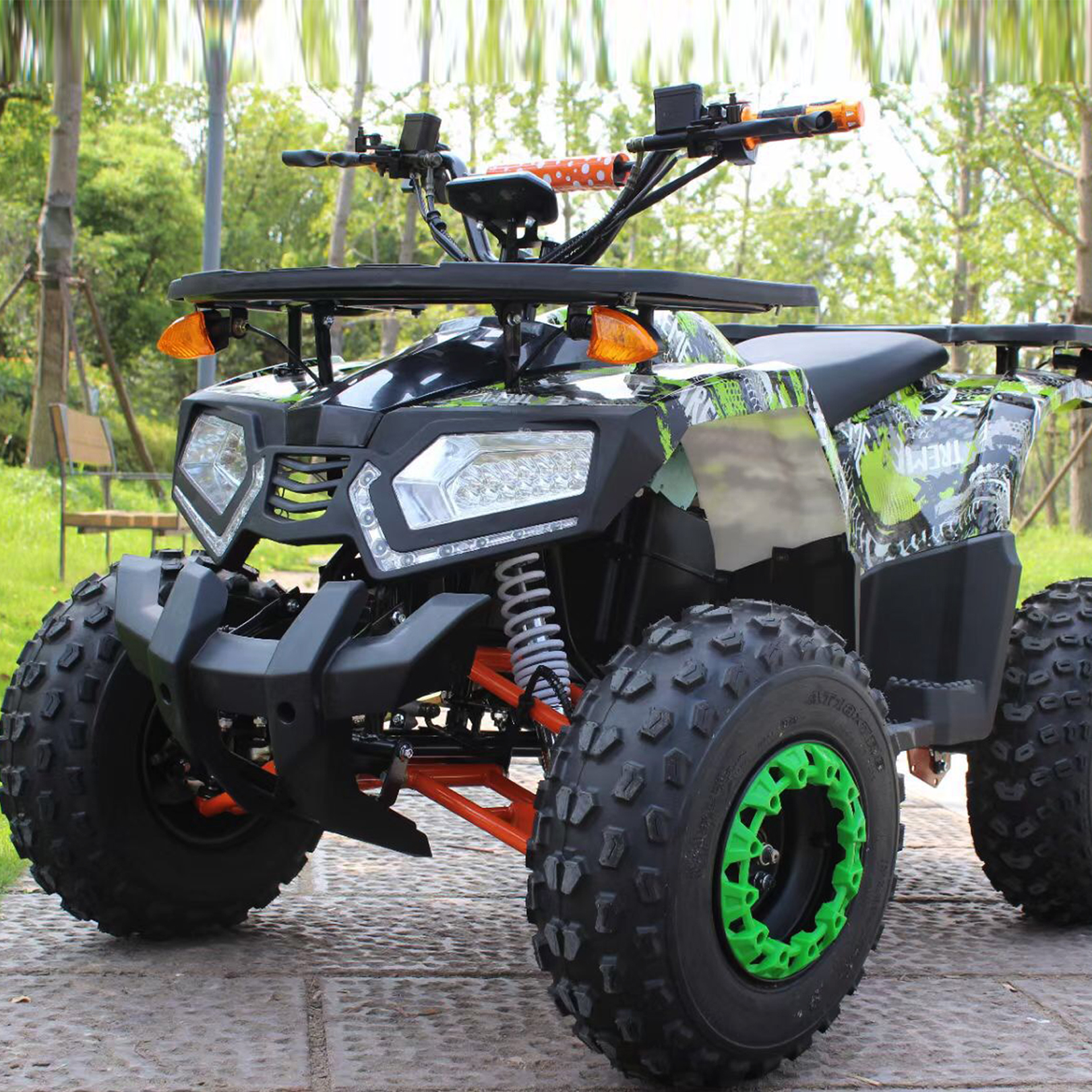 Ocio y entretenimiento ATV sólido con luz