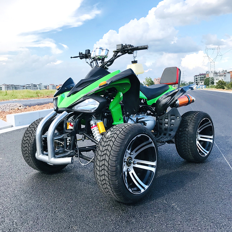 ATV turístico de cuatro ruedas cómodo